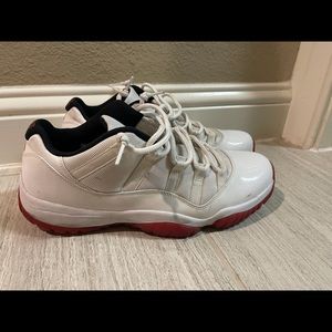 Jordan Retro 11 Low - White/Varsity Red size 13